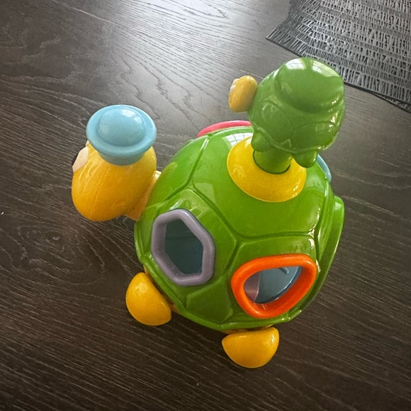 Shape Sorting Shaking Turtle - Picture 3 of 5